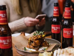 pils-bier-nectar-utrecht-daura-damm-spanje-glutenvrij-sfeer02